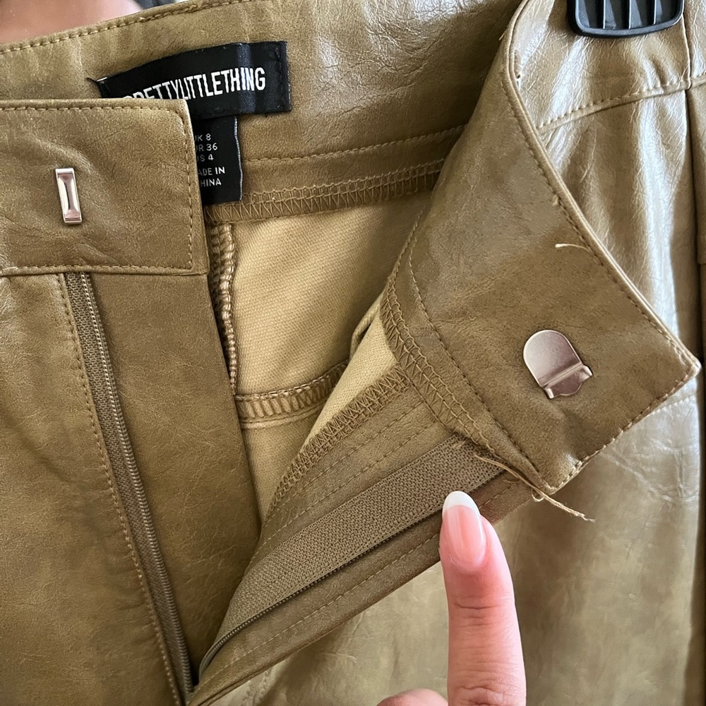 PrettyLittleThing Olive Faux Leather Trousers - Picture 3 of 12